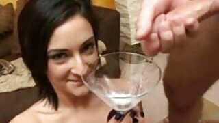 Пазачът се наведе млада жена и бюст български секс видеоклипове пенсионер тройка в нея